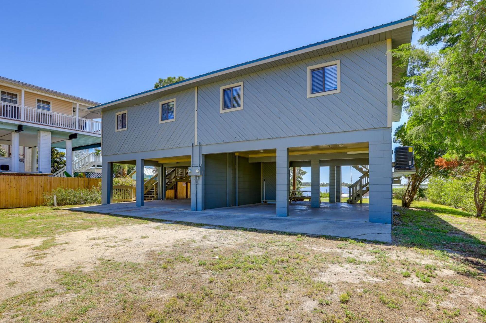 Waterfront Cedar Key Duplex Home Grill And Dock! Exterior photo